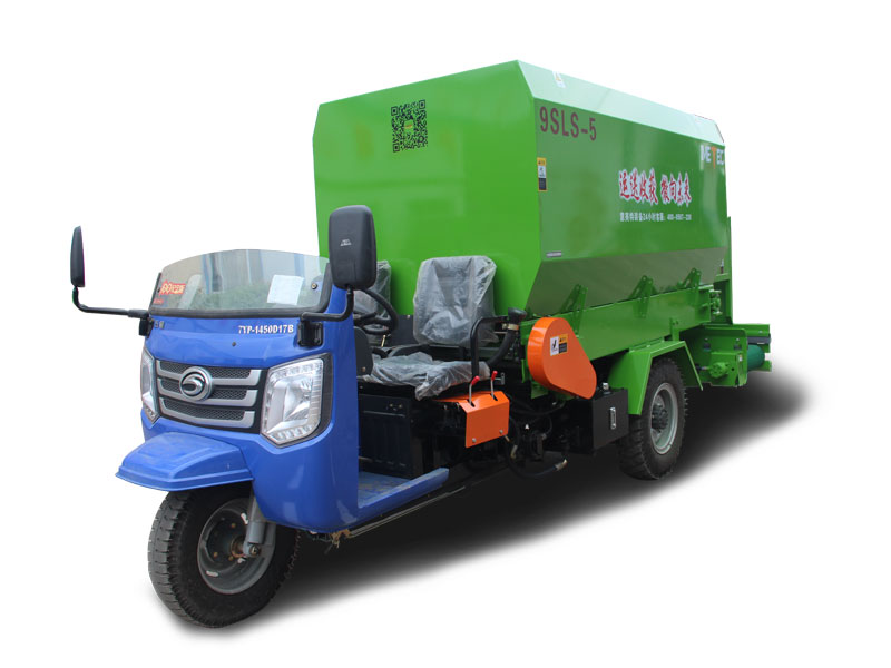 Esparcidor diésel de tres ruedas